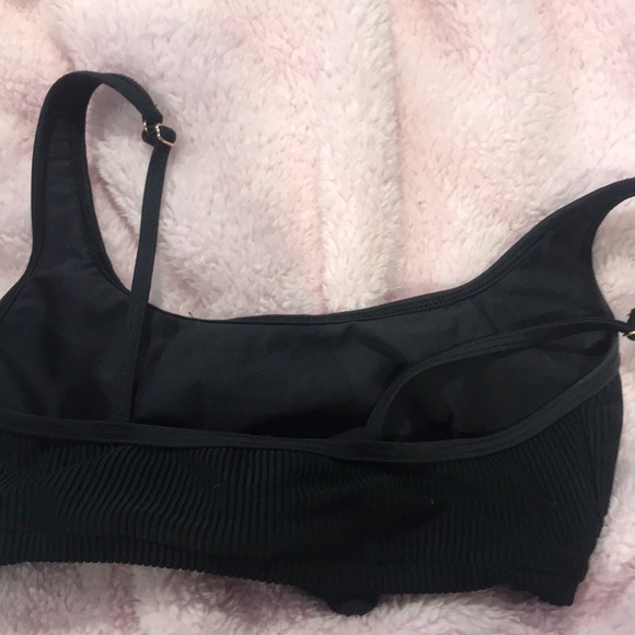 Frankie’s Bikinis Ribbed Tie top New ( worn once) - Picture 3 of 3